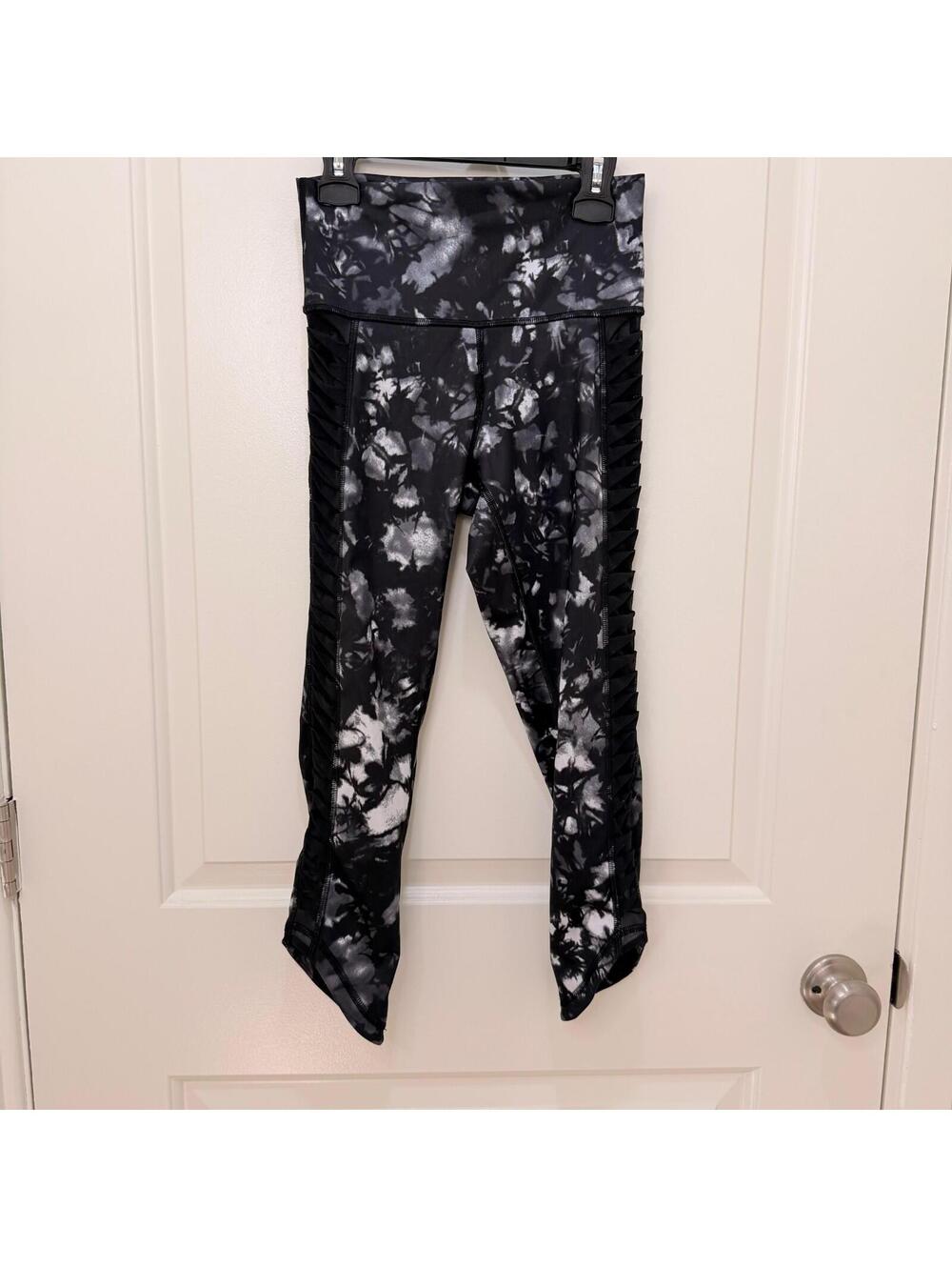 Lululemon Womens Wunder Under High-Rise Crop Legging Size 4 Dusk Dye White Black